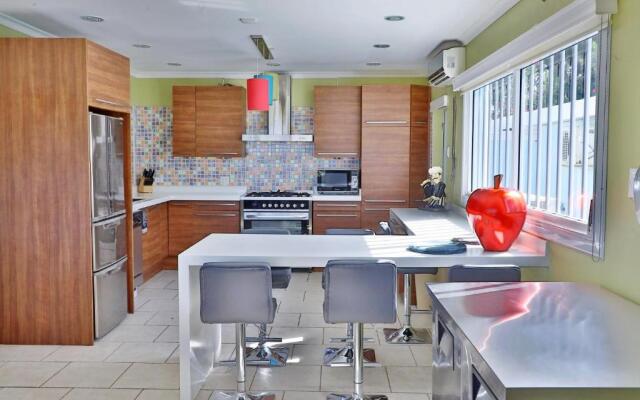 A Ocean View Malmok Villa