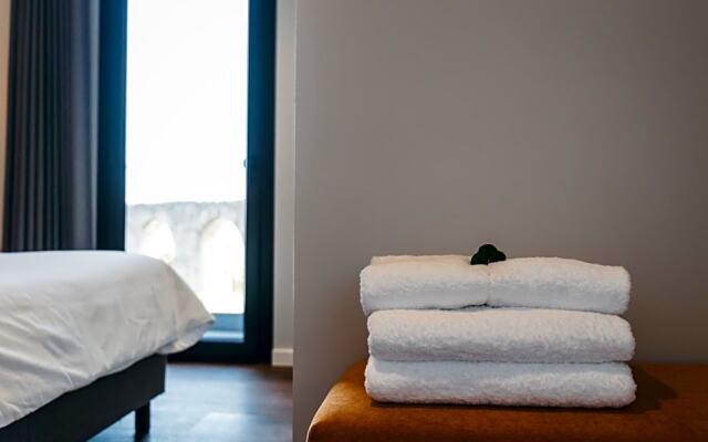 Obidos Aquae Ductus Suites