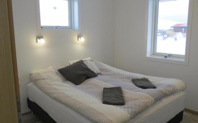 Hvammur 2 Bjarg with private hot tub