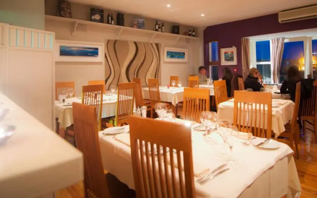 Roadford House Restaurant & Accommodation