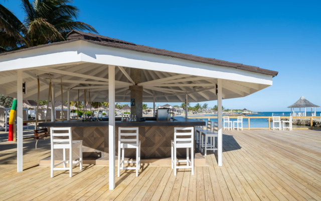 Decameron Club Caribbean Runaway Bay, Ramada All-Inclusive Resort