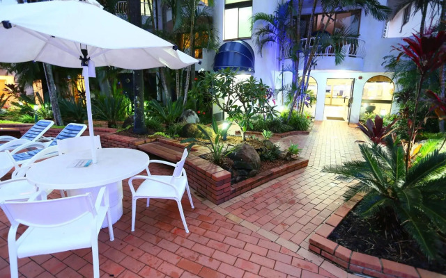 St Tropez Apartments