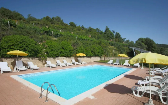 Belvilla by OYO Club House