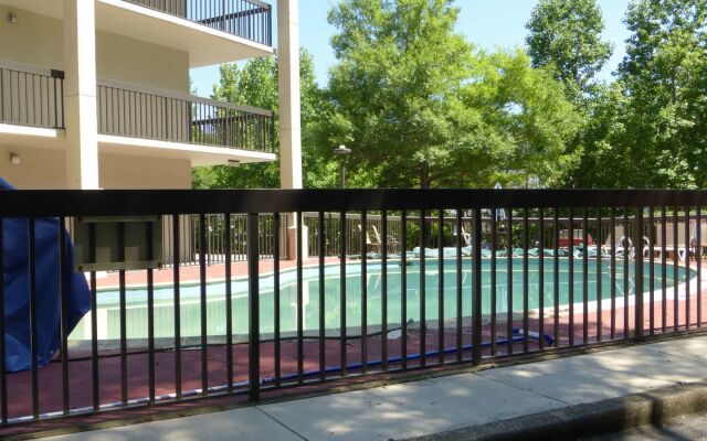 Red Roof Inn Birmingham South