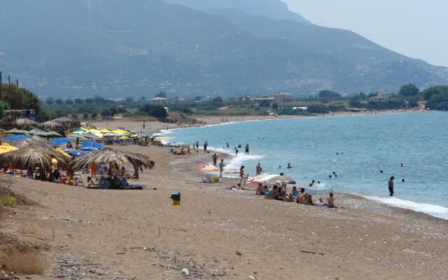 Oasis Hotel Kyparissia