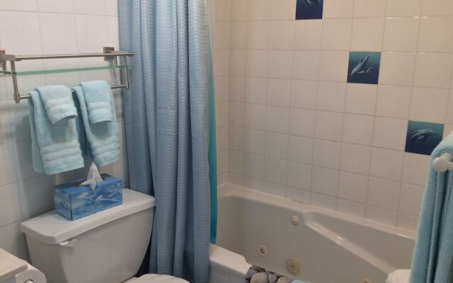 Moonlight Beach Suites