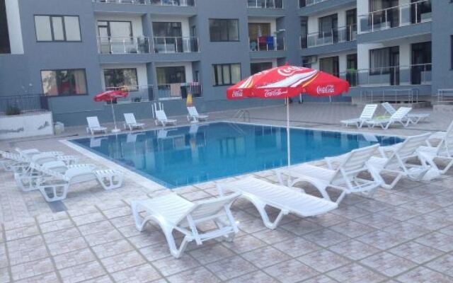 Dilov Apartments in Yalta Golden Sands