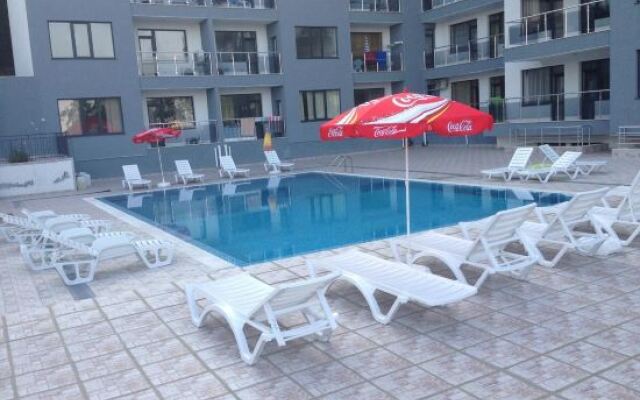 Dilov Apartments in Yalta Golden Sands