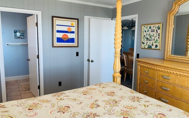 J Chalet - 4 Br Home