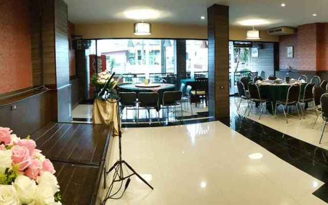 Sawasdipong Hotel