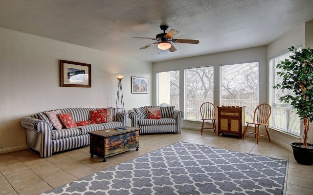 Gracelanda Ww C302 1 Bedroom Condo by RedAwning