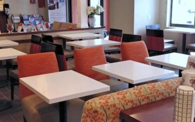 Comfort Inn & Suites Brattleboro I-91