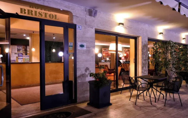Hotel Bristol