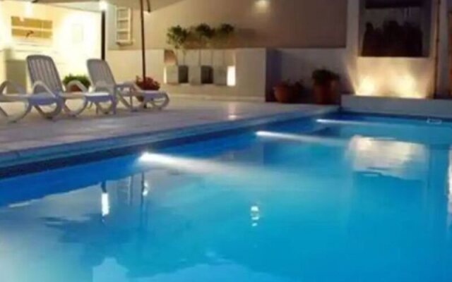 Howard Johnson by Wyndham Villa Maria Casino