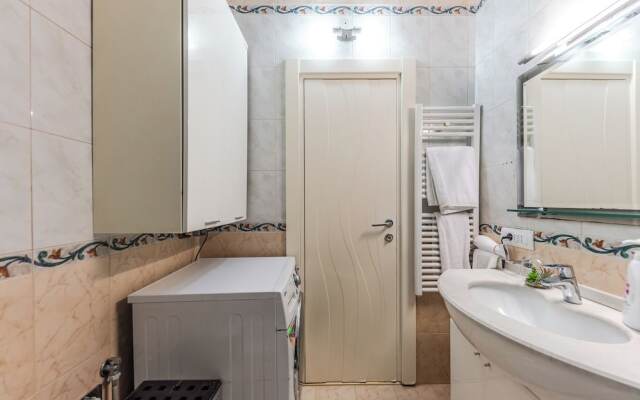 Vollga Luxury Seafront Suite