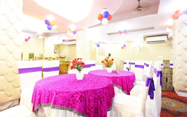Mona Regency Hotel And Banquets by OYO Rooms