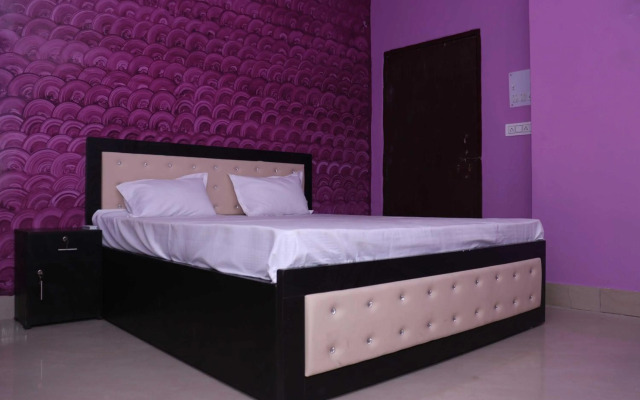 SPOT ON 87876 Gajadhar Rest House