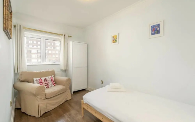 Adorable 3 bed Apartment in Bayswater