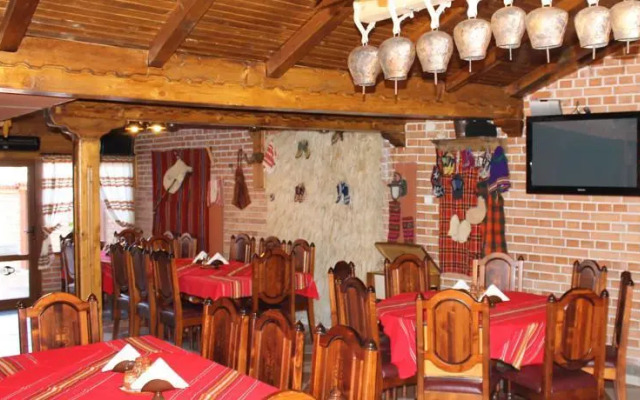 Family Hotel Rojen Rest