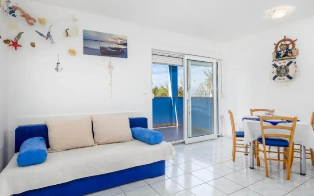 Inviting Apartment in Mandre With Terrace