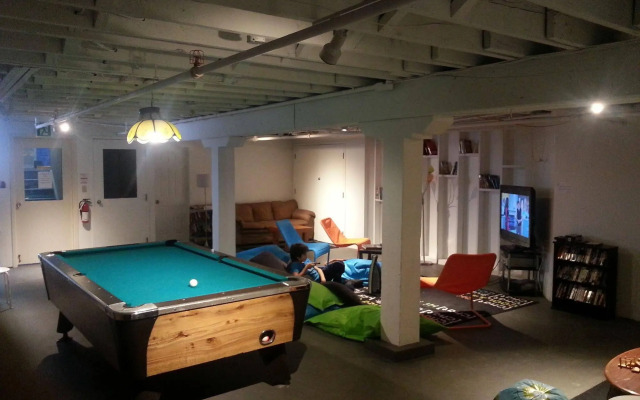 Hostelling International Niagara Falls