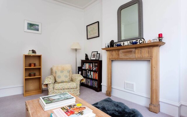 Charming Fulham flat