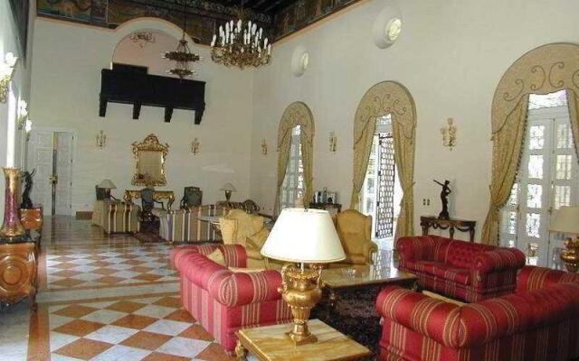 La Mansion