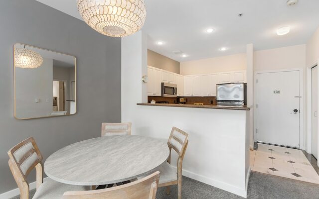 Belltown Perch explore like a local