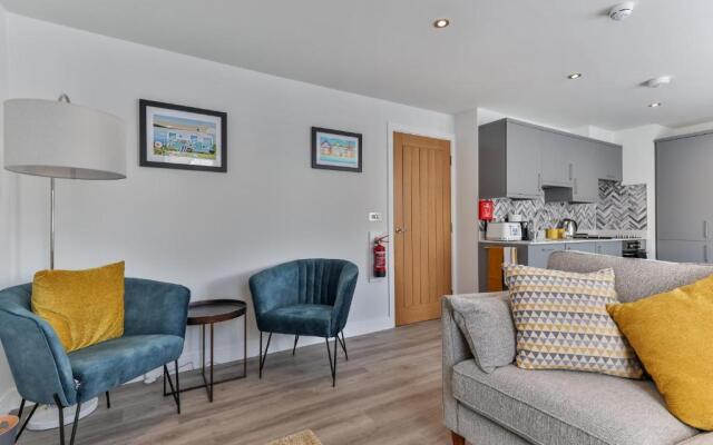 13 Belle House - Apartment 1