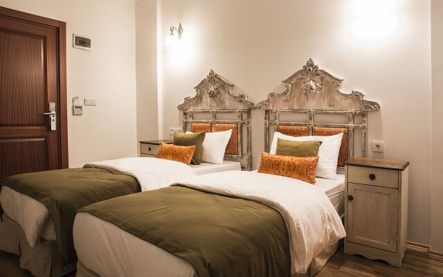 Oriella Hotel