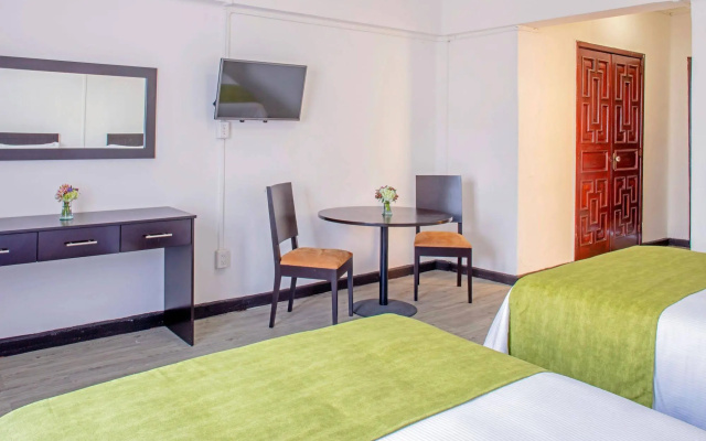Hotel Virreyes