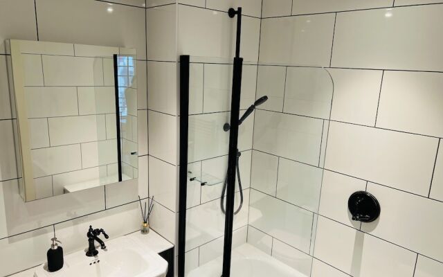 Homely 2-bed Apartment With Stunning Views Wembley
