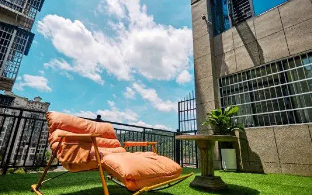 Fenghuangxiyuan Homestay