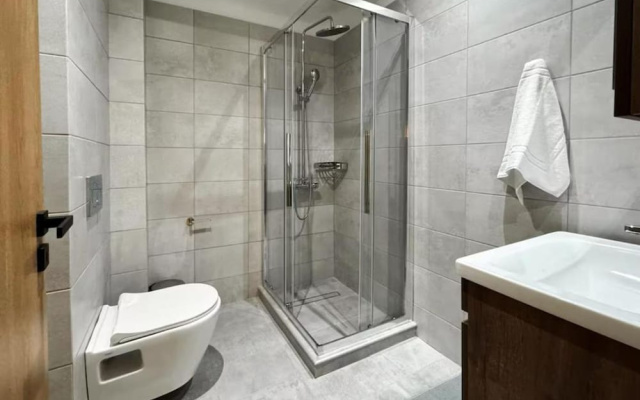 Elegant VIP Apartment - Athens Town