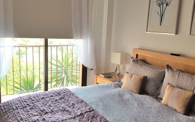 Stunning 4 bed duplex with sea views
