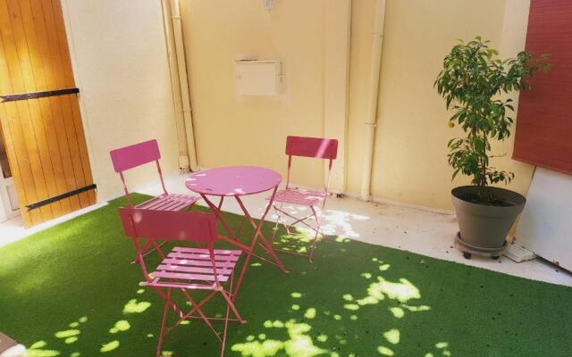 Nice House With Small Private Courtyard