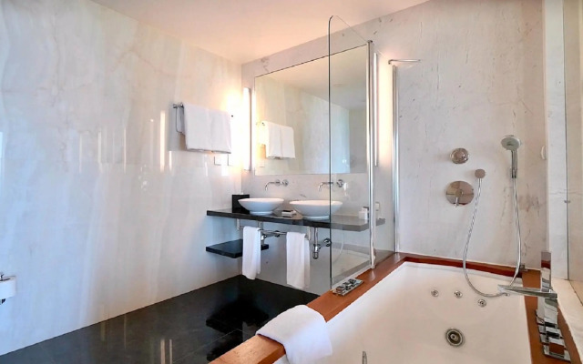 Sunrise Pearl Hotel & Spa