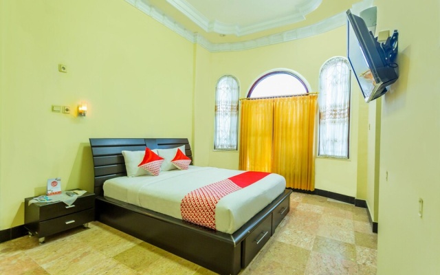 Senaz Residence by OYO Rooms – Guest Rooms – Mataram