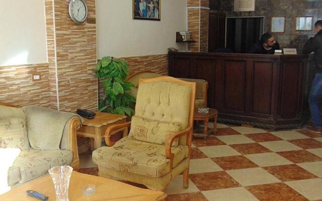 Al-Nujoom Hotel Suites