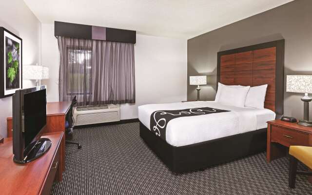 La Quinta Inn & Suites by Wyndham N Little Rock-McCain Mall