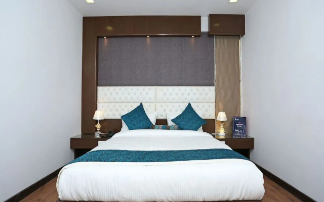 OYO 10591 Hotel Parktel