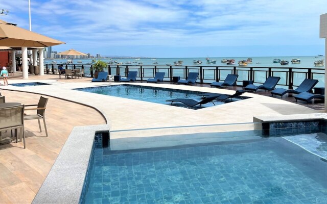 SEAFLATS Iate Plaza Hotel