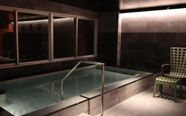 Osaka Corona Hotel