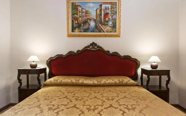 at 2 minutes from San Marco square