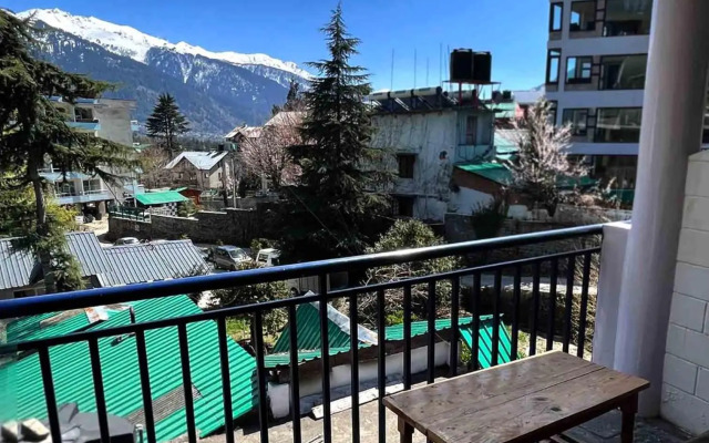 Tourist Hotel