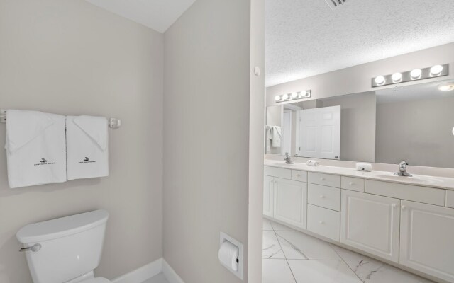 Windemere 908 with Pool Side Cabana