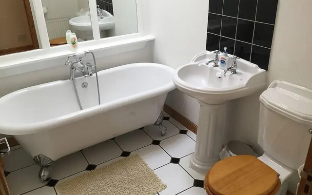 4 Bedroom House Stratherrick