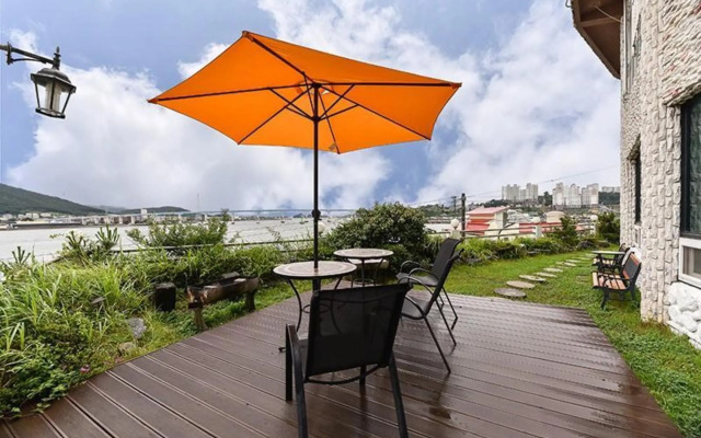 Tongyeong Gaetbawi Pension