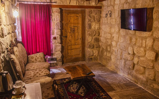 Ottoman Cave Junior