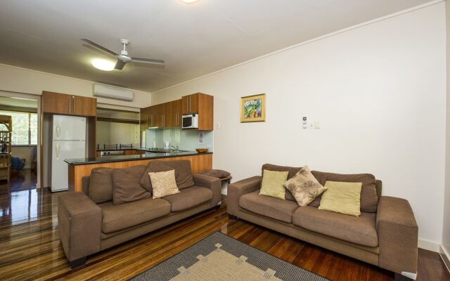 Picnic Bay Apartments Unit 3